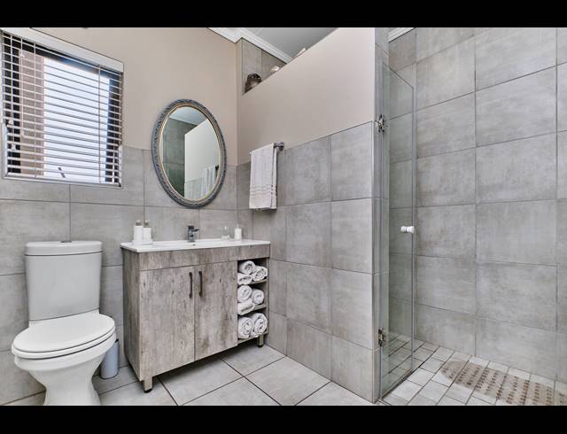 2 BEDROOM APARTMENT FOR SALE IN NORTHGATE